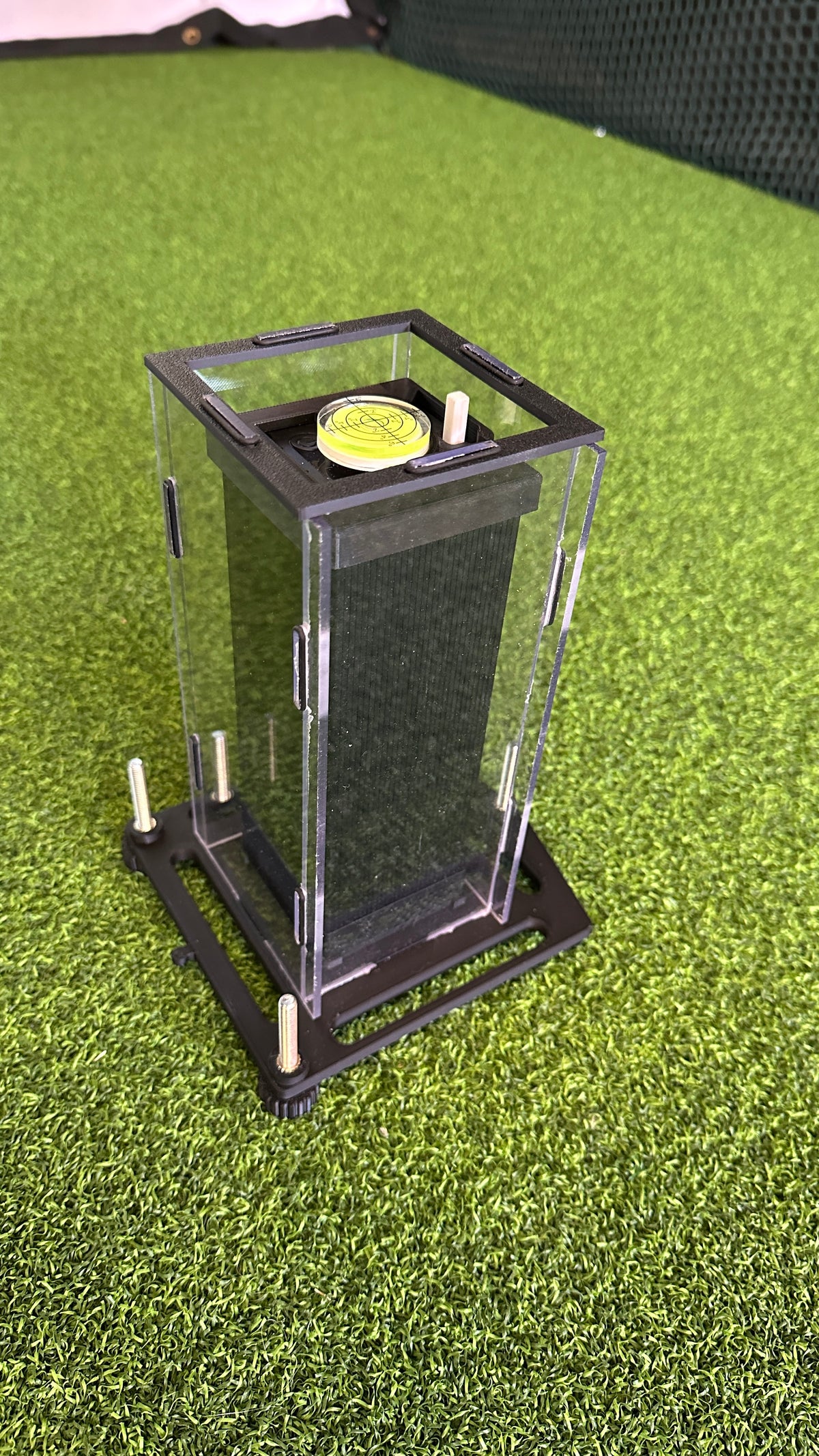 Square Golf Protective Case + Leveling with adjustable base and bubble level