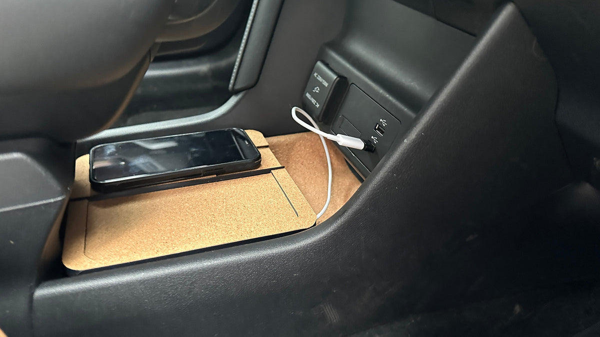 Single cork-finished console charger installed in the Mazda MX-30