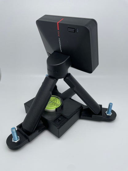 Rear view of Garmin Approach R10 on the leveling stand