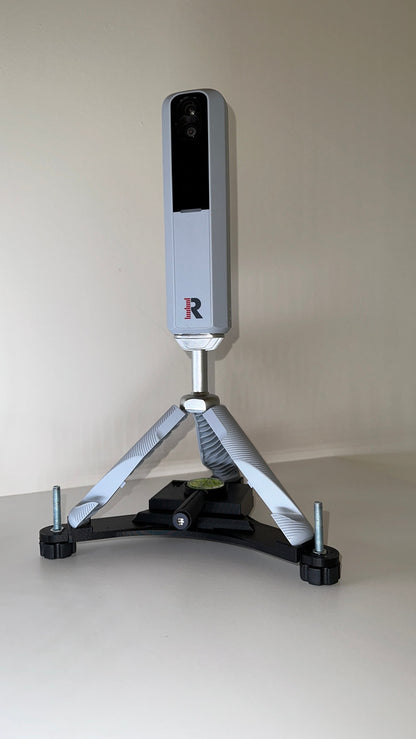 Front view of Rapsodo MLM2PRO positioned on the leveling stand